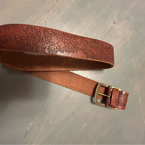 Leather Lucky Brand belt ✨ - Picture 4 of 8